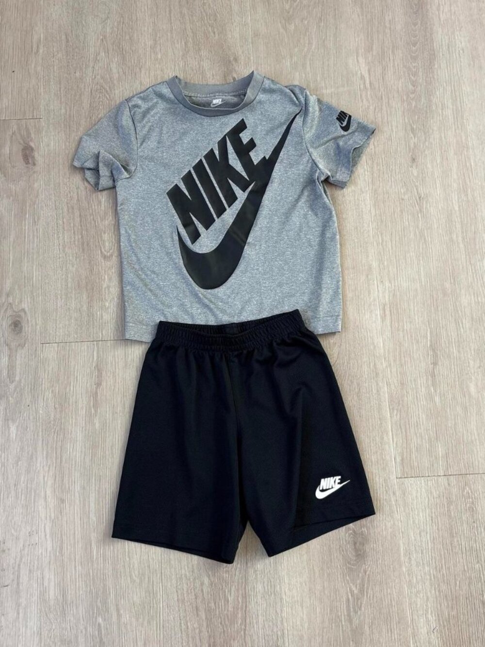 Nike Kids 2 Piece Set Size 7 Gray Black Logo T-Shirt Shorts Athletic Outfit
